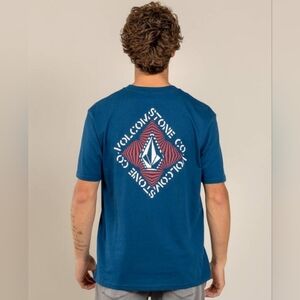 NWT Volcom Blue Men's Obtical Short Sleeved Skater T-Shirt, Cosmic Blue, Large